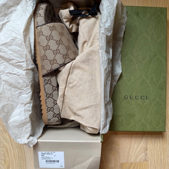 Gucci GG Slide - Picture 3 of 4